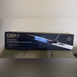 GEM 1 1/2 Ceramic Extended Barrel Curling Iron
L